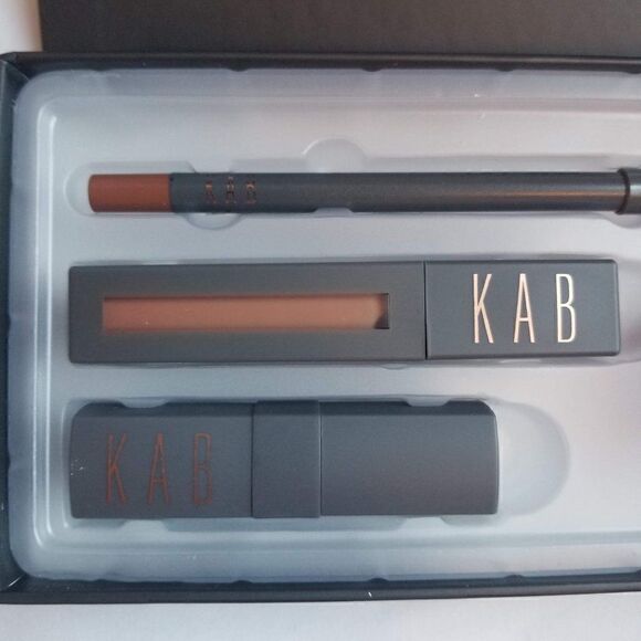 KAB Cosmetics Lip Kit - Sending Nudes - Picture 9 of 16